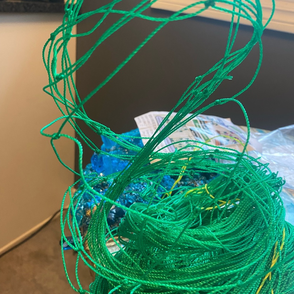 Vibrant Green Crafting Threads - Picture 3 of 9